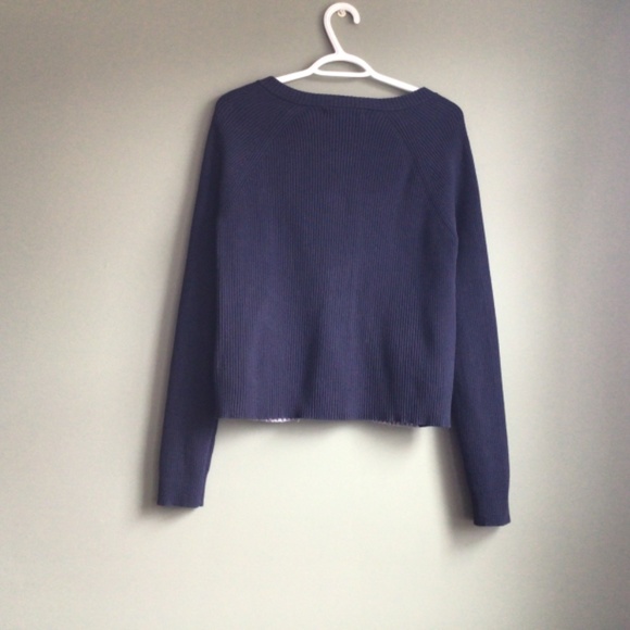 Ladies long sleeve crop zip sweater, blue Sz Medium. Gently worn - Picture 7 of 12